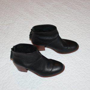 Toms Black leather ankle boots